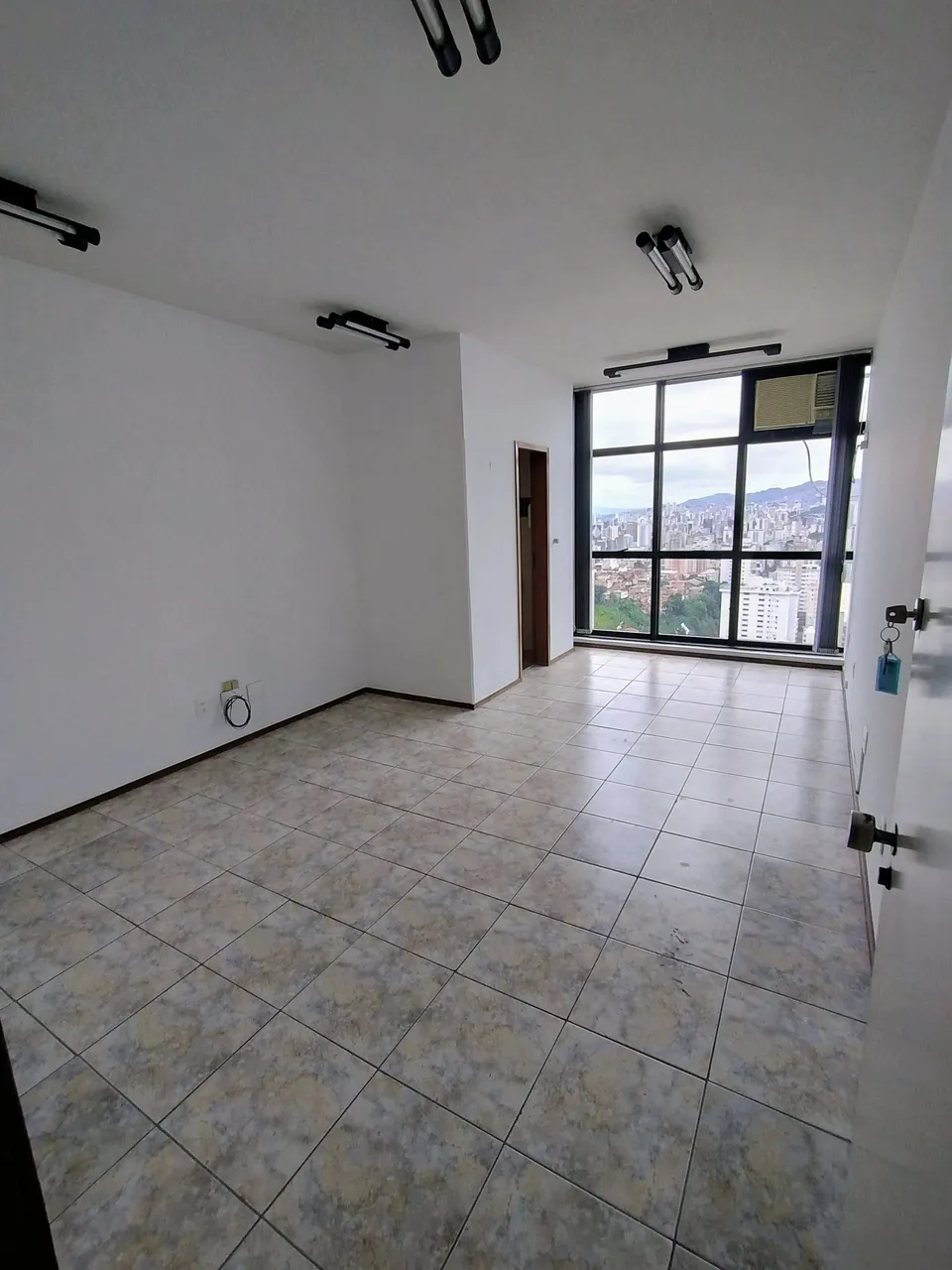 Sala Comercial Centro Empresarial Raja Gabaglia