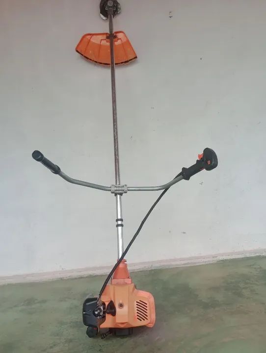 Vendo roçadeira Nagasaki 63cc (favor ler anúncio) 