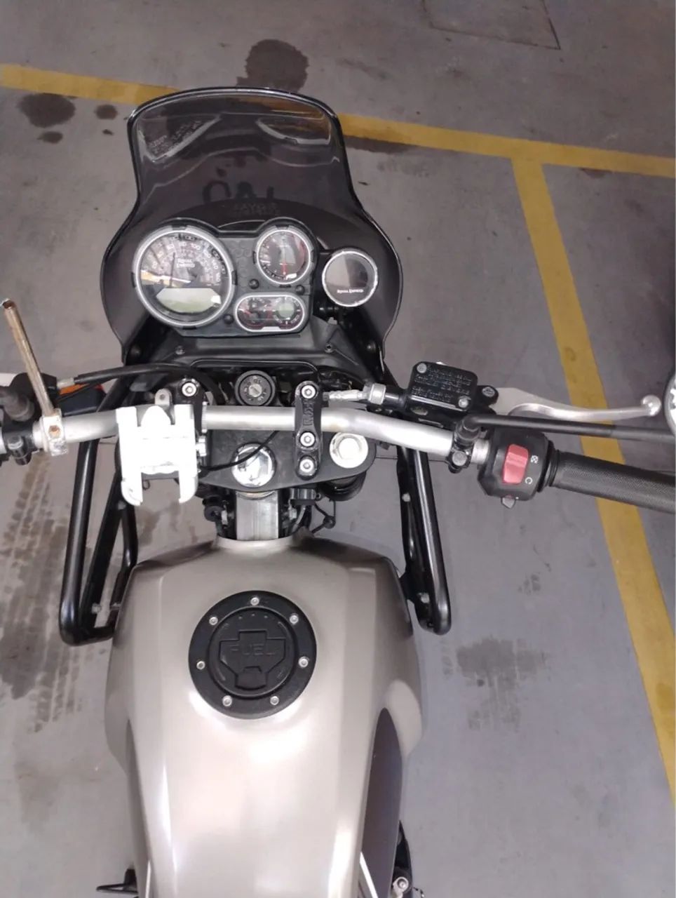Moto a venda Royal Enfield Himalaya 411cc 12.000 km - Foto 3