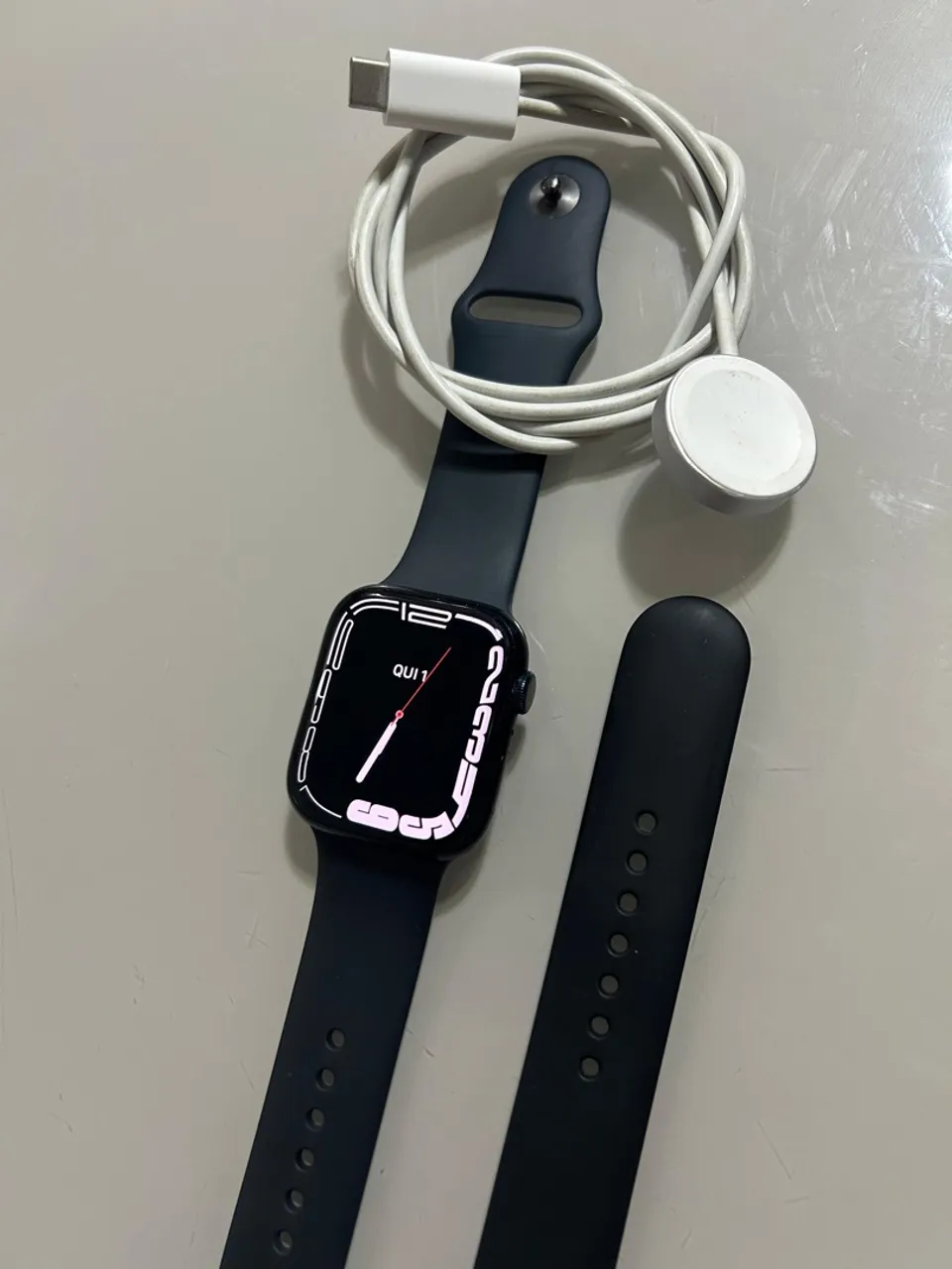 Apple Watch Series 7 Cellular + GPS 45mm