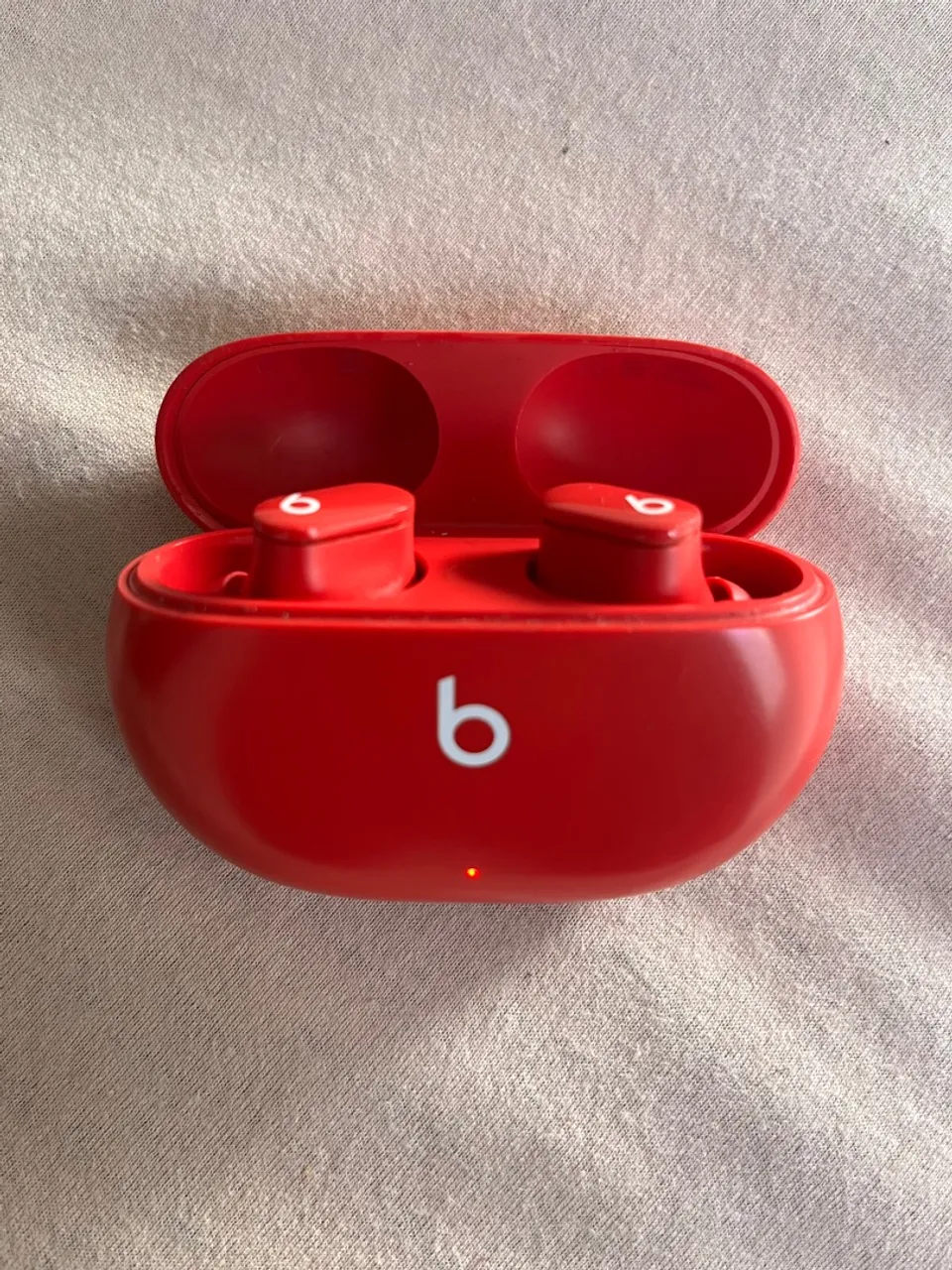 Beats Studio Buds - Vermelho