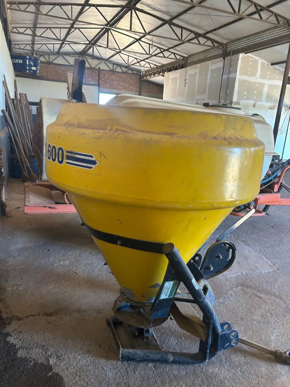 DISTRIBUIDOR FERTILIZANTES E SEMENTES DISCO  - Foto 2