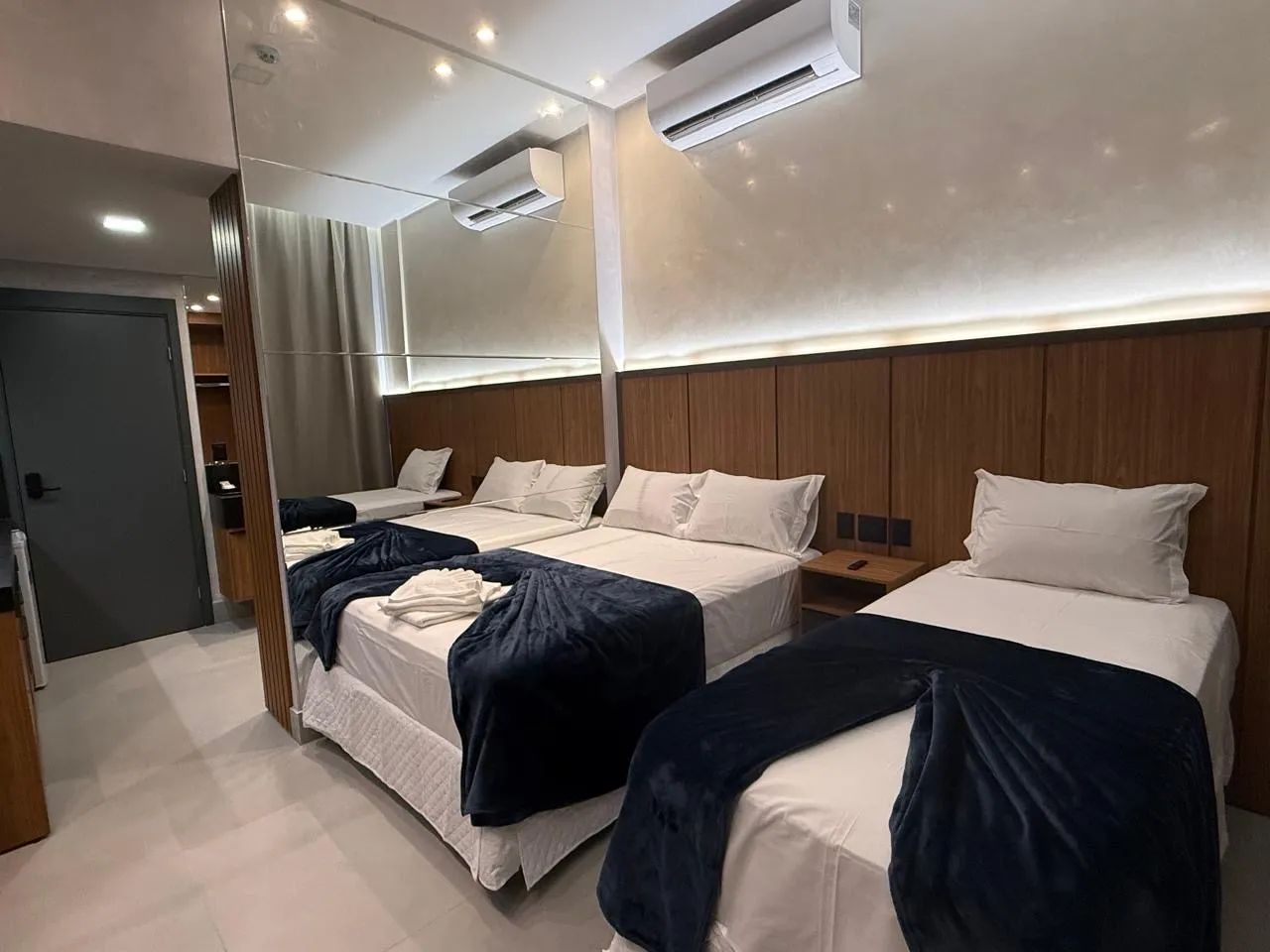 Alugo flat mobiliado no bairro jardim Oceania