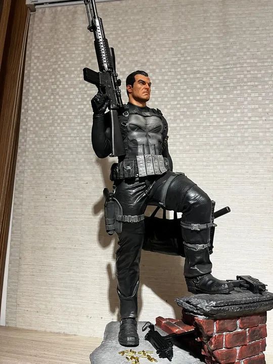 Estátua Justiceiro The Punisher Iron Studios Legacy Replica 1/4 - Foto 6