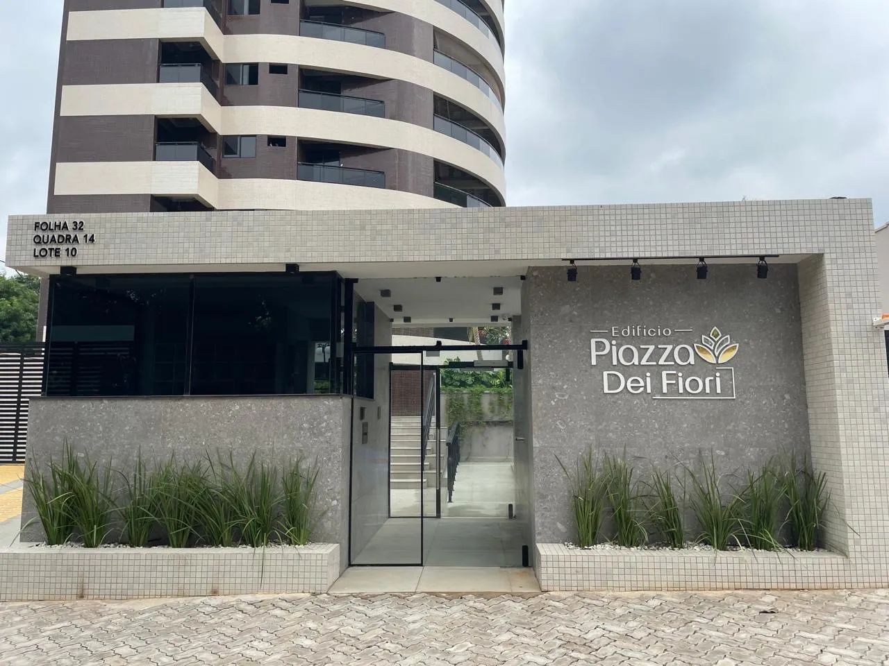 OPORTUNIDADE ÚNICA - EDIFÍCIO PIAZZIA DEI FIORE