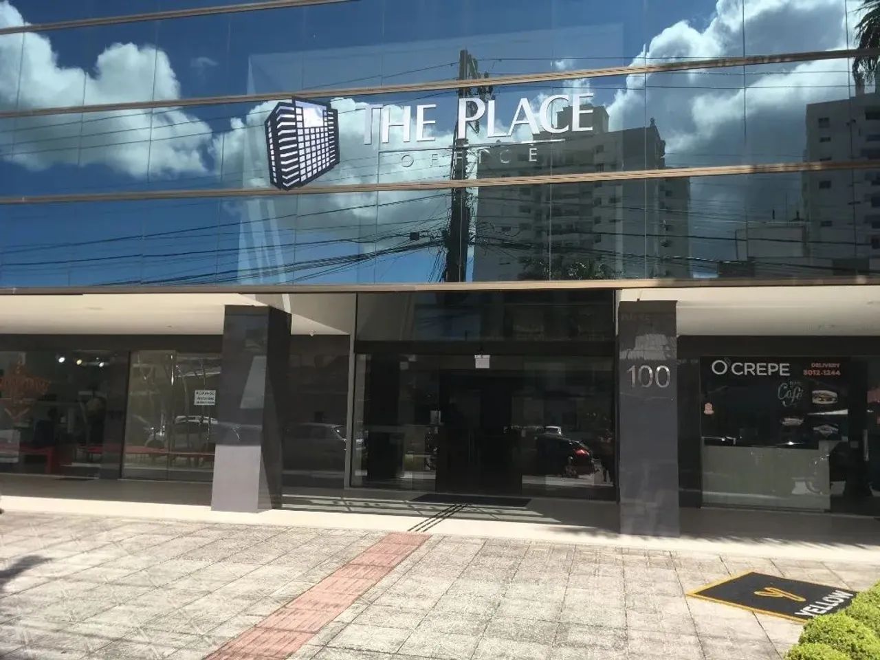 SALA COMERCIAL COM GARAGEM NA TRINDADE - FLORIANÓPOLIS