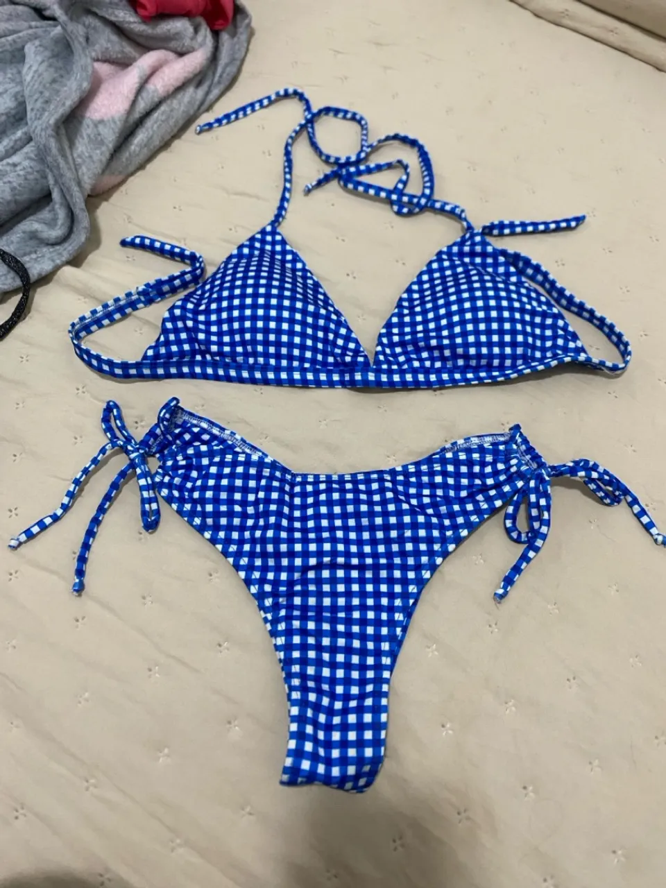 Biquíni xadrez azul e branco- Tamanho M/G