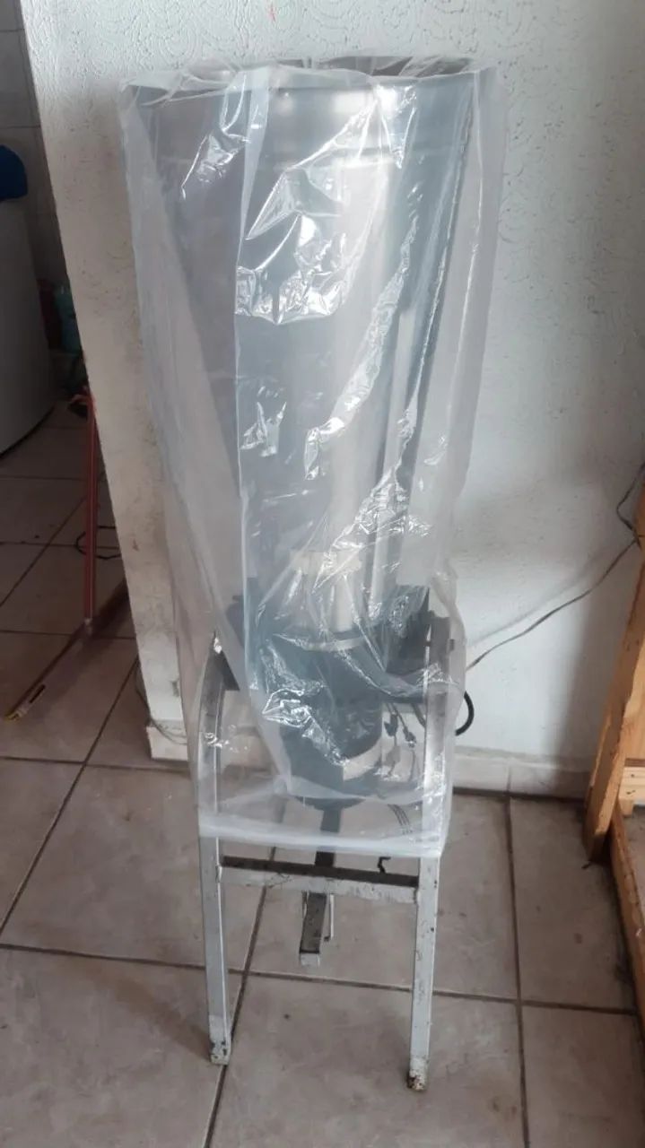  máquinas  de sorvete  completa semi novas  - Foto 4
