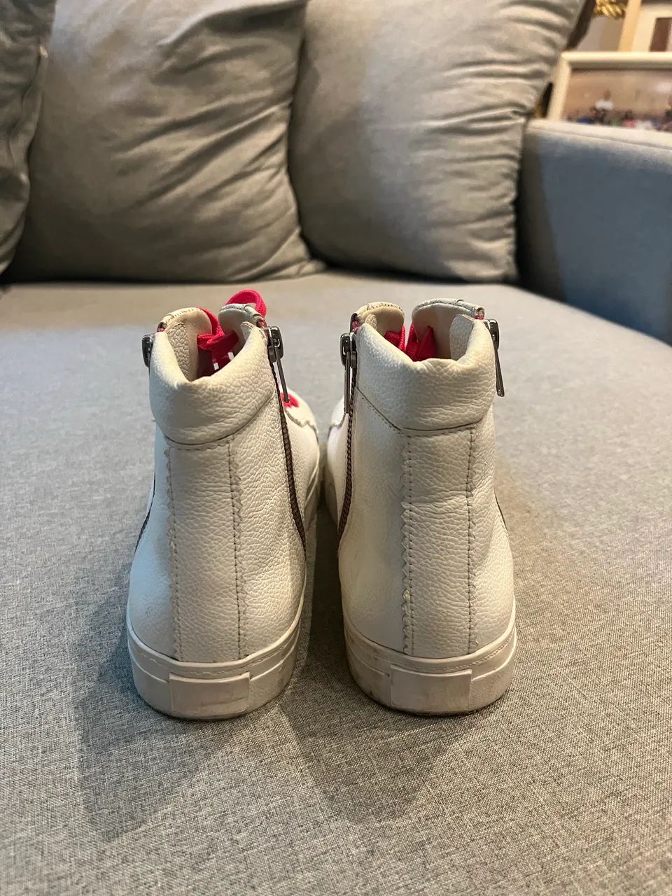 Tenis cano alto branco e rosa - Foto 3