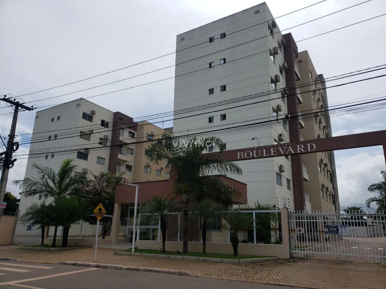 Apartamento com 3 quartos para alugar na quadra 704 Sul.