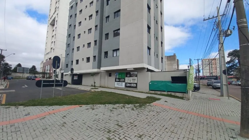 Apartamento com 1 dormitório para alugar, 34 m² por R$ 1.990/mês - Capão Raso - Curitiba/P