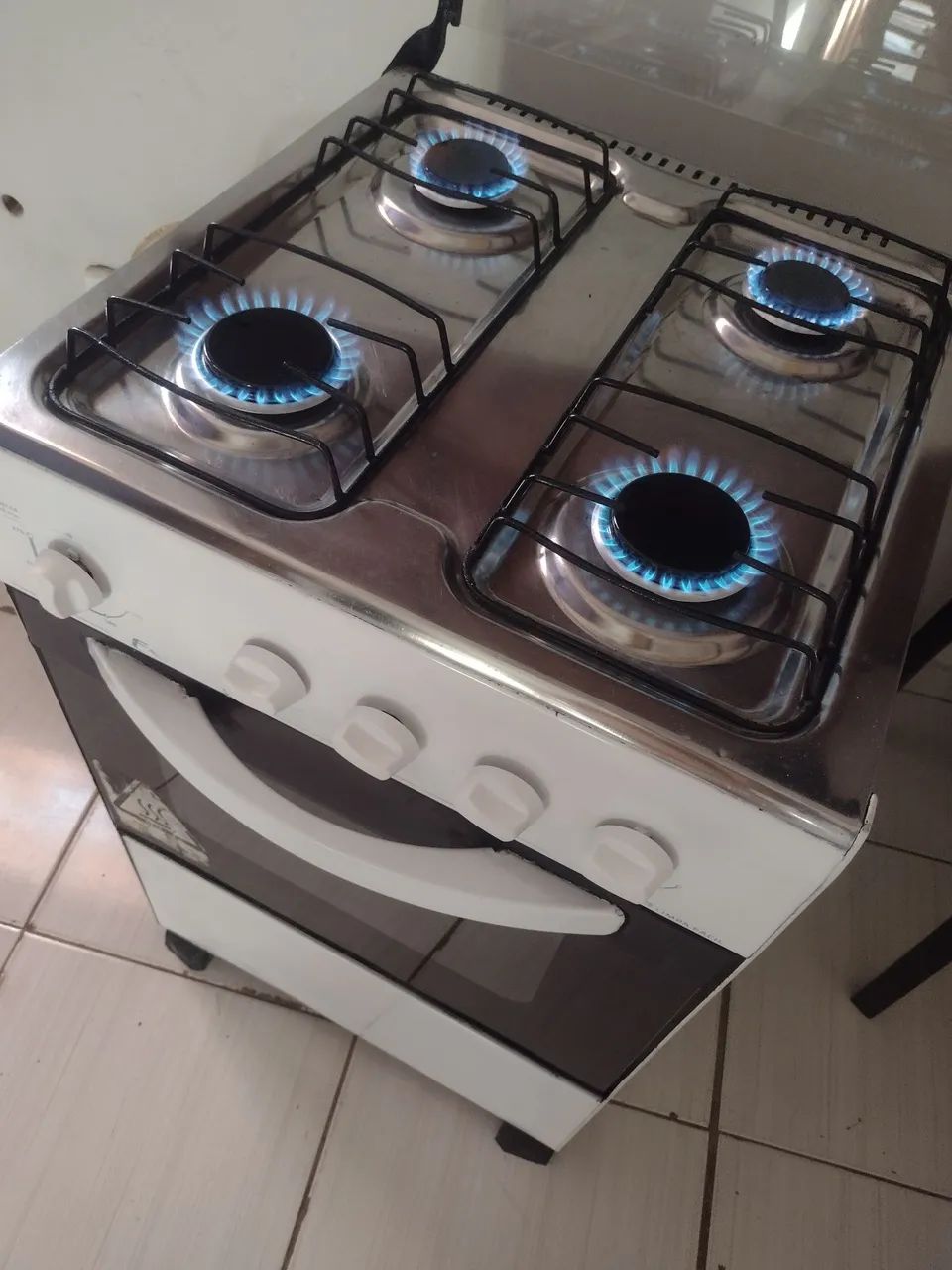 Fogão 4 bocas tudo funcionando perfeitamente  - Foto 4