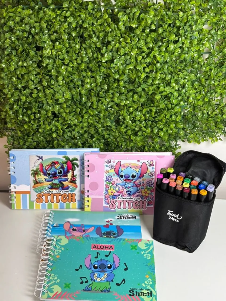 Kit Stitch e boy good Cadernos de colorir e canetinhas