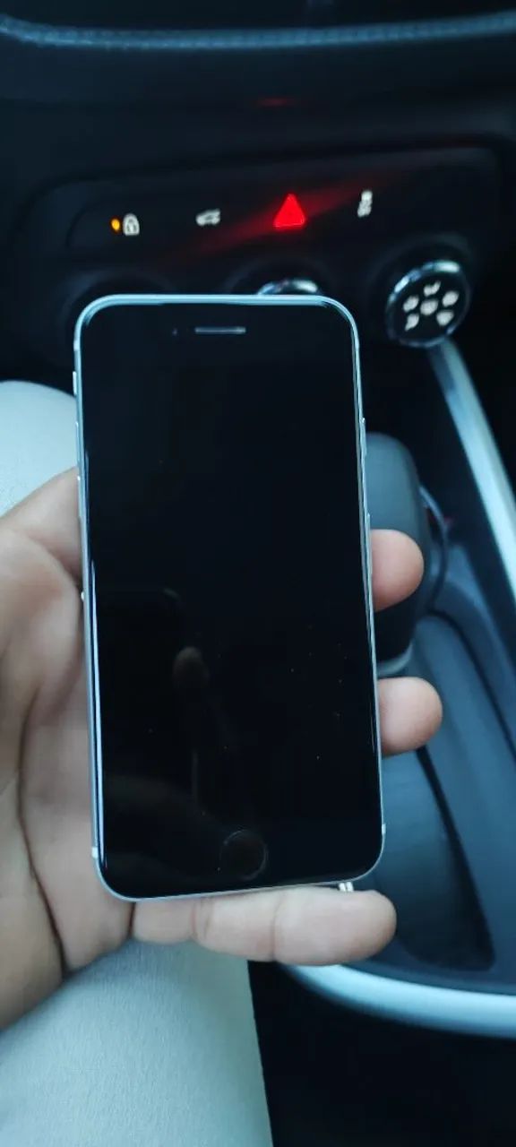 iPhone SE 128 gigas64300600798722120