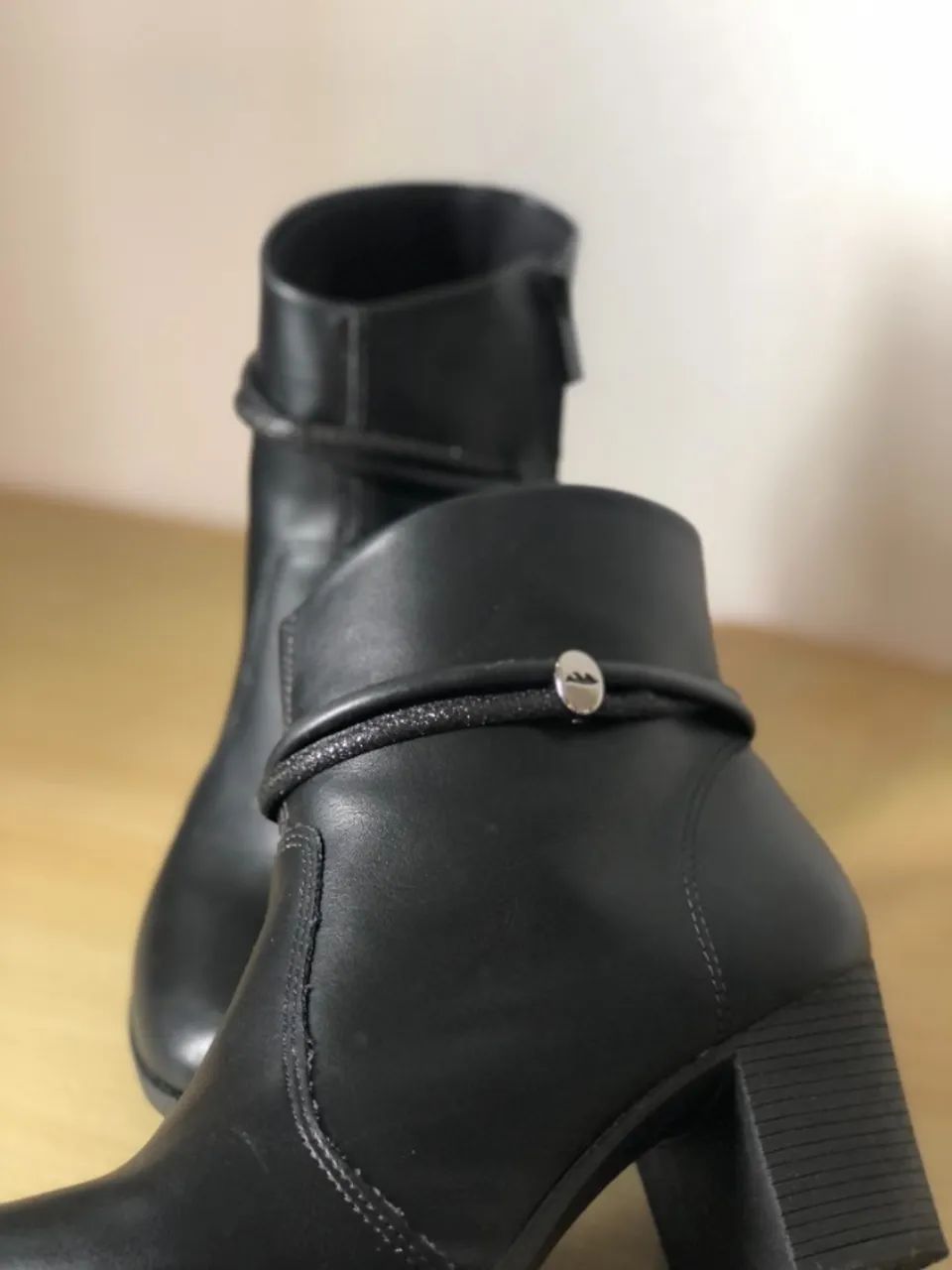 BOTA DE COURO NOVA  - Foto 3