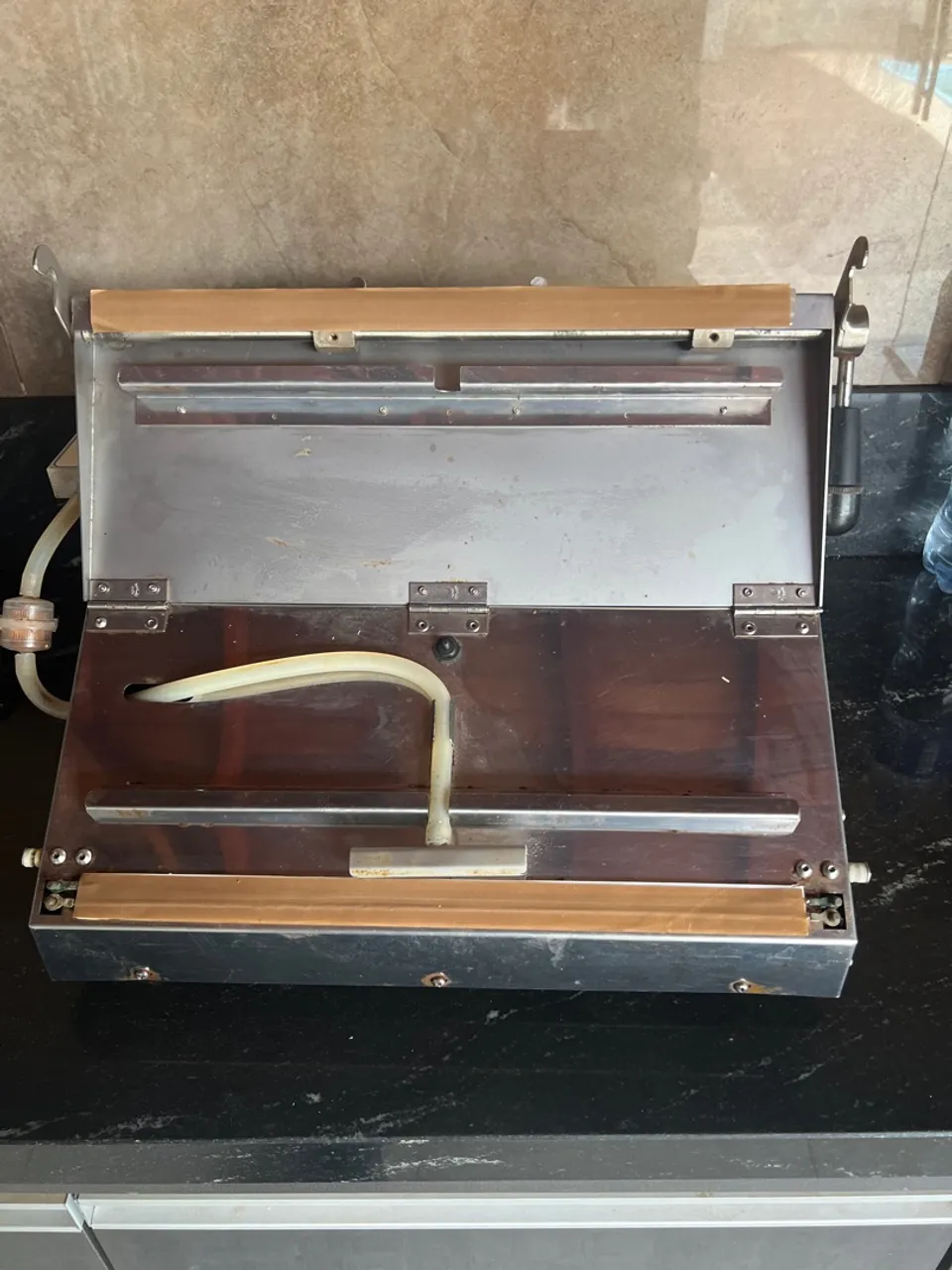 Seladora a Vácuo Industrial. Forno prática chapa para lanche