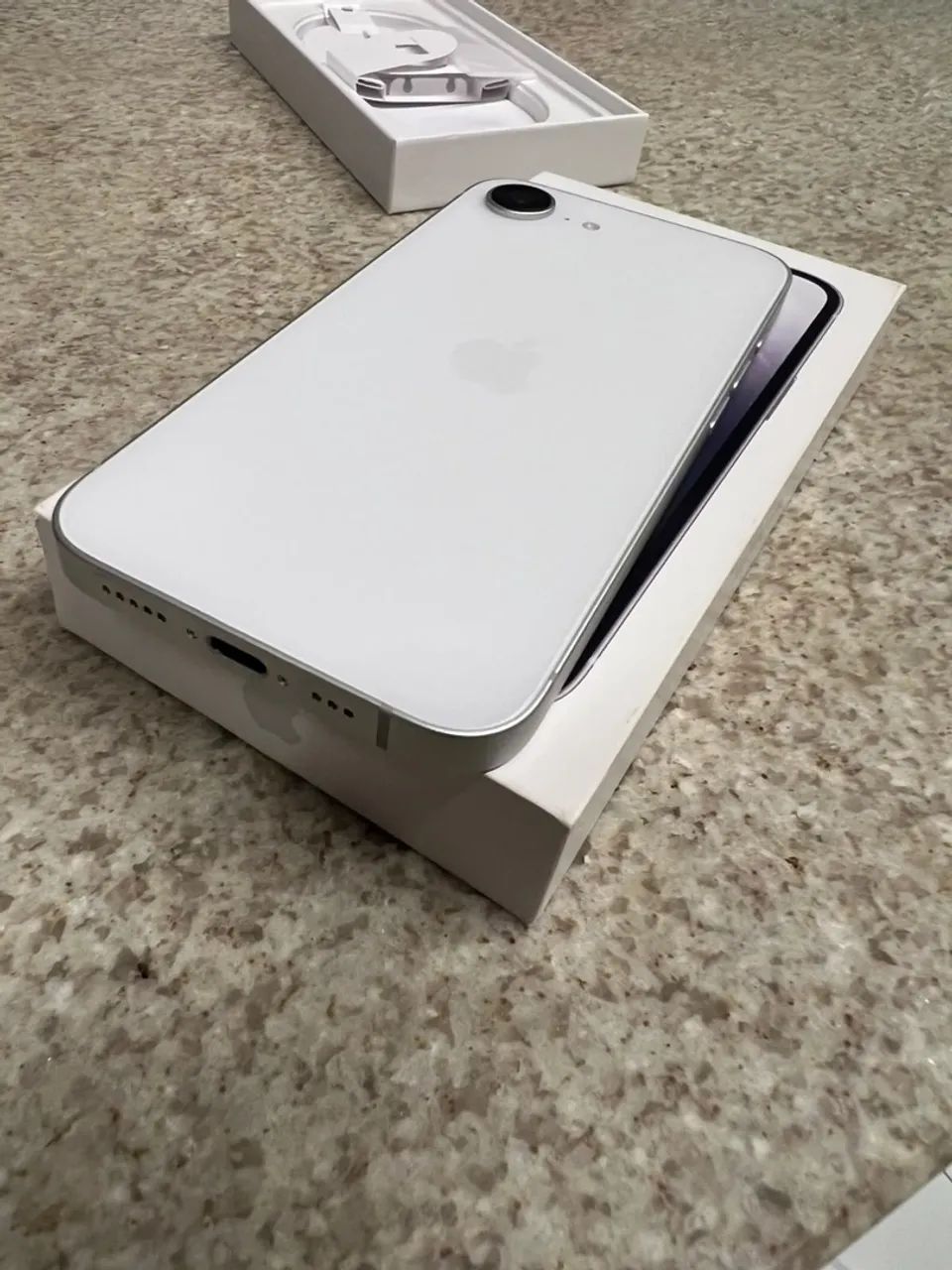 Oportunidade - iPhone 16e 256gb - Foto 5