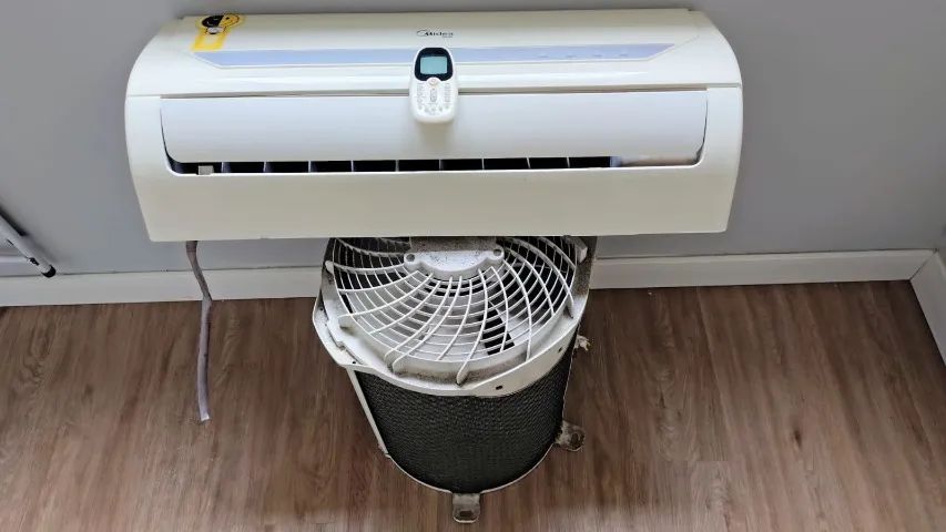 AR condicionado Split 9000 usado com gás