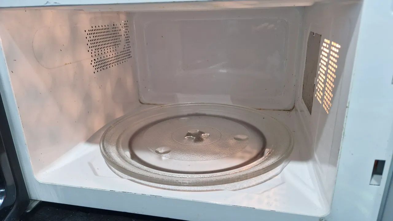 Microondas philco 31 litros - Foto 2
