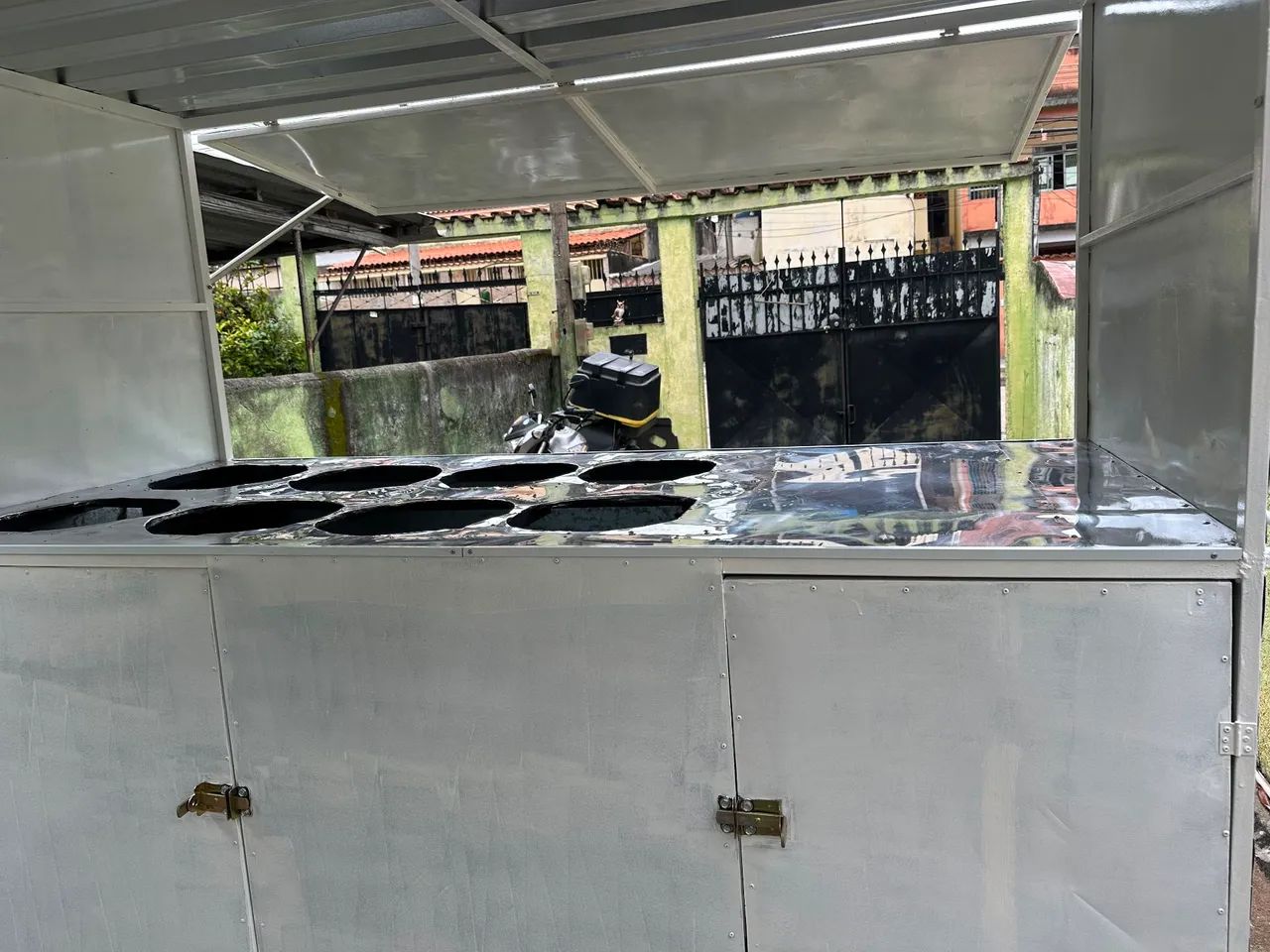 VENDO BARRACA DE CALDOS & LANCHE,SERVE PARA TRABALHAR COM AS 2 COISAS