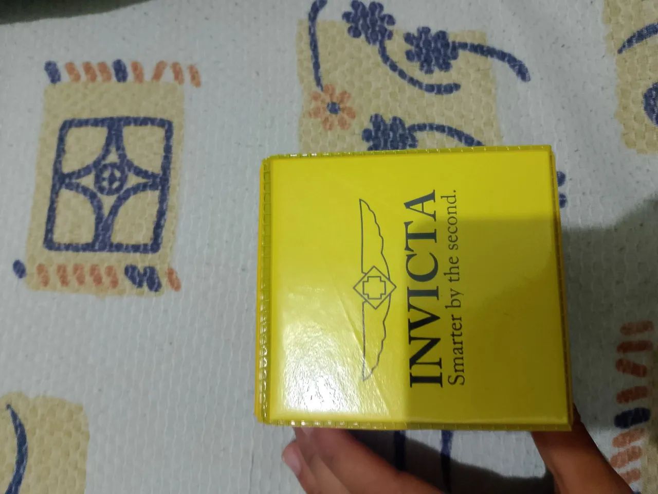 Vende - se relógio invicta.