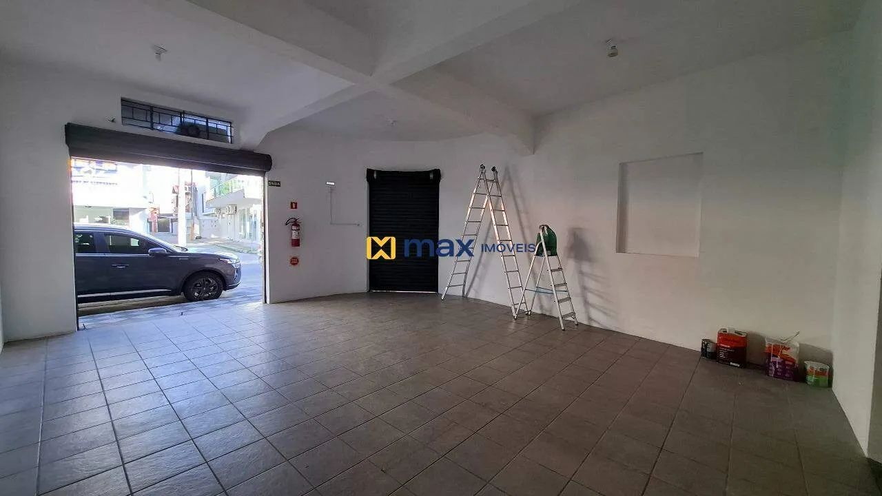 Loja comercial térrea com aproximadamente 75 m². Bairro: Centro, Itajaí. - Foto 5