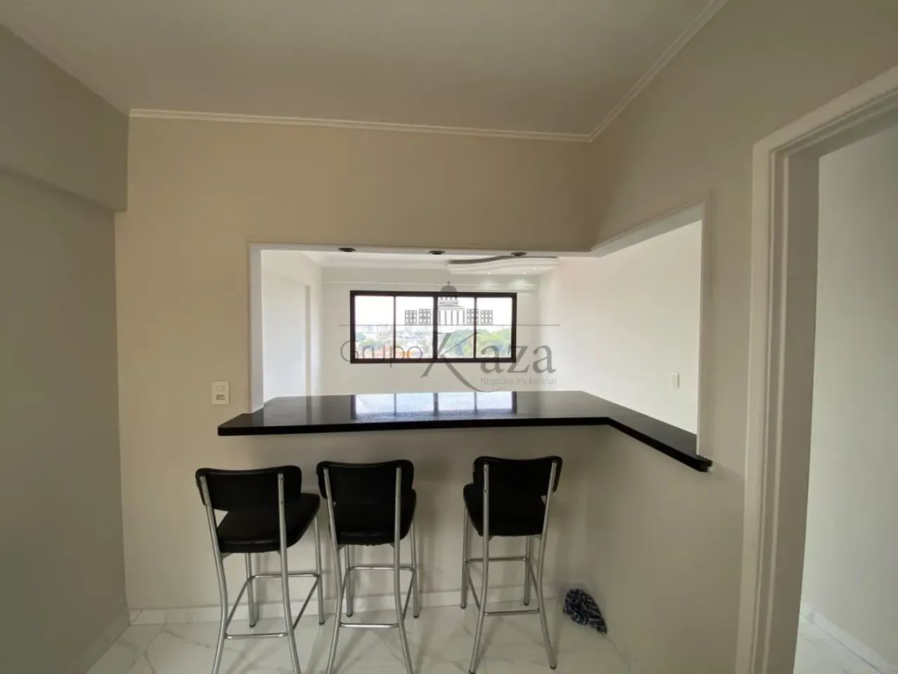 Apartamento - Jardim das Indústrias - Edifício Itamambuca - 2 Dormitórios - 60m². - Foto 4