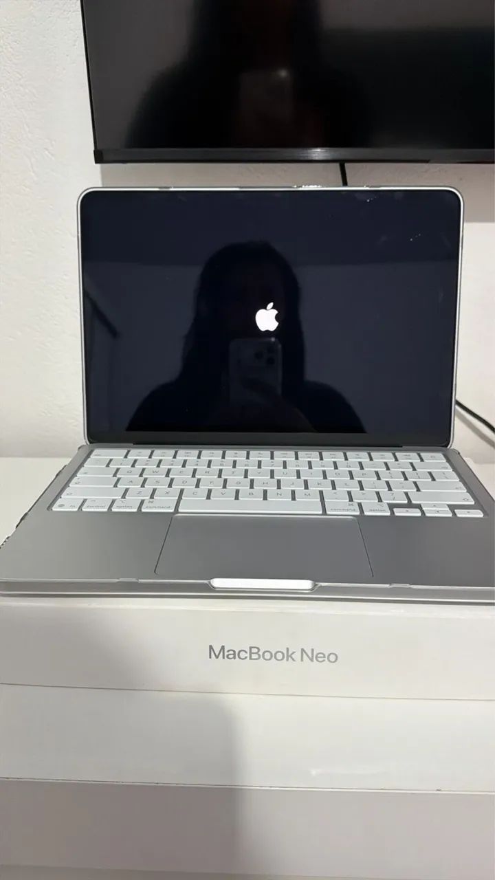 MacBook NEO 256Gb 1 mês de ativado 