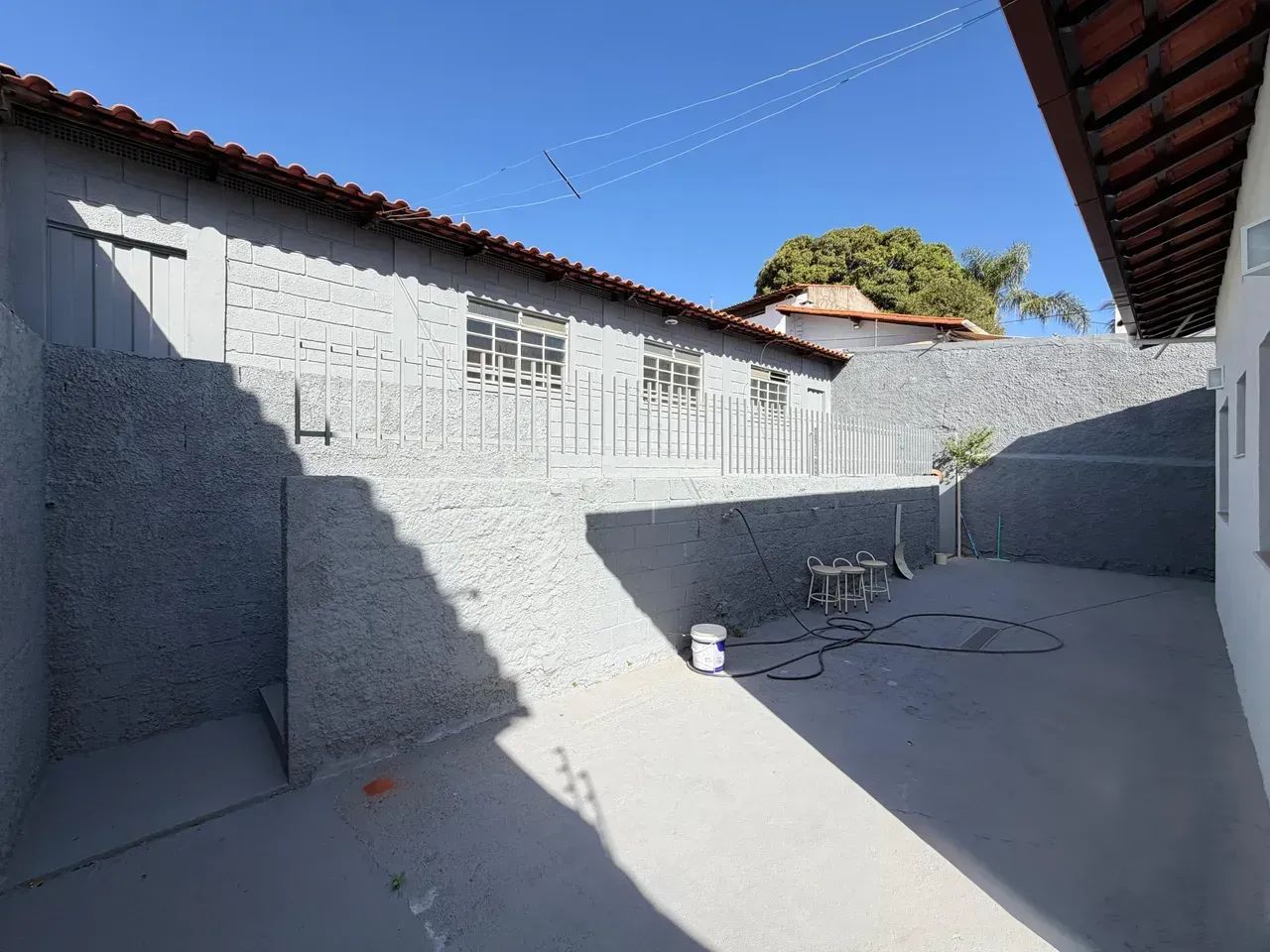 Casa com 4 quartos sendo 1 suíte 2 banheiros 4 vagas - Foto 4