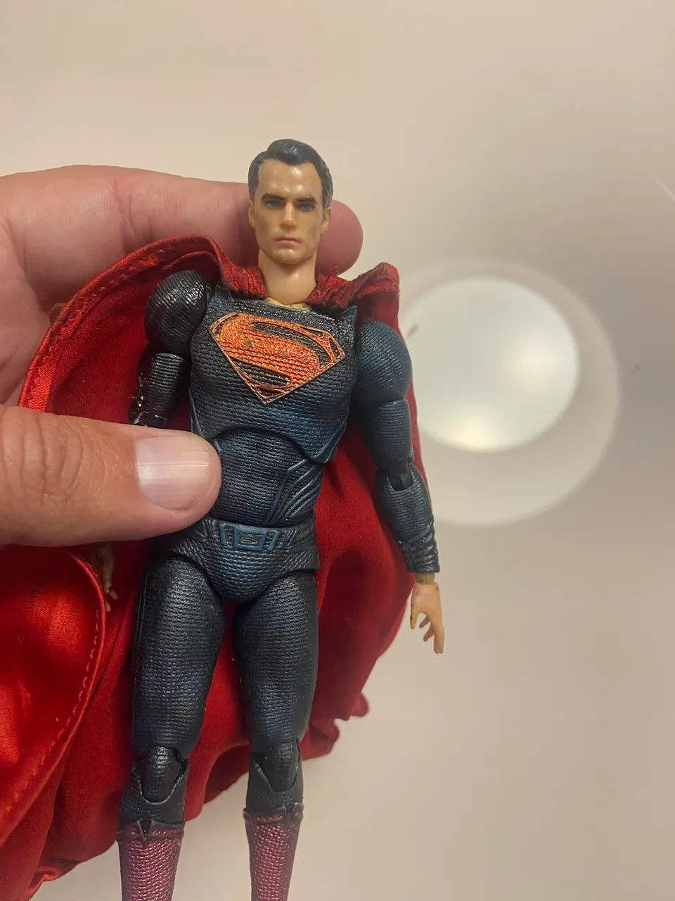Superman Mafex para restauro - Foto 3