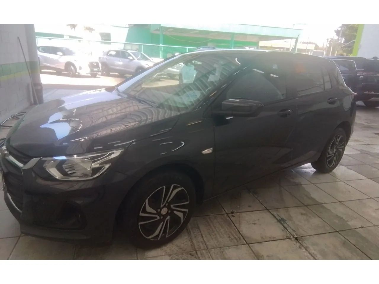 Chevrolet Onix Hatch LT 1.0 12V Flex Mec. 4P, foto 2 de 9