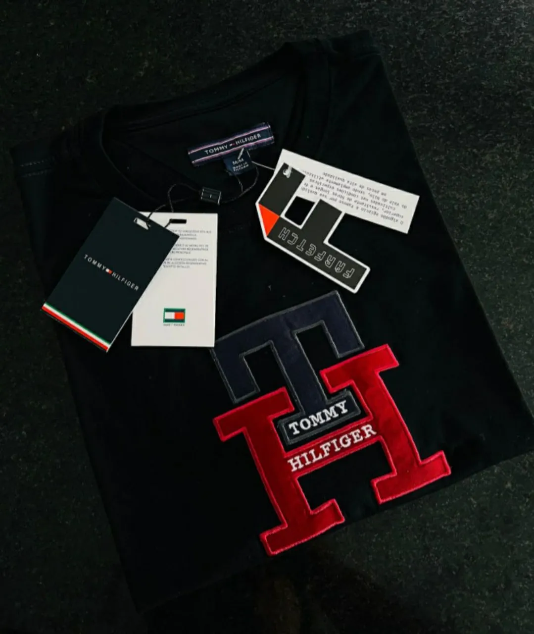 camiseta tommy hilfiger tam m - Roupas - Setor 02, Cornélio