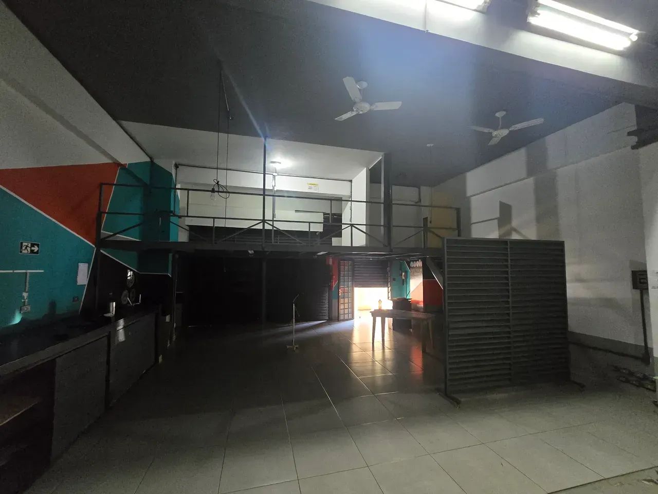 Ótima Loja 80 m2 em galeria de predio - Foto 4