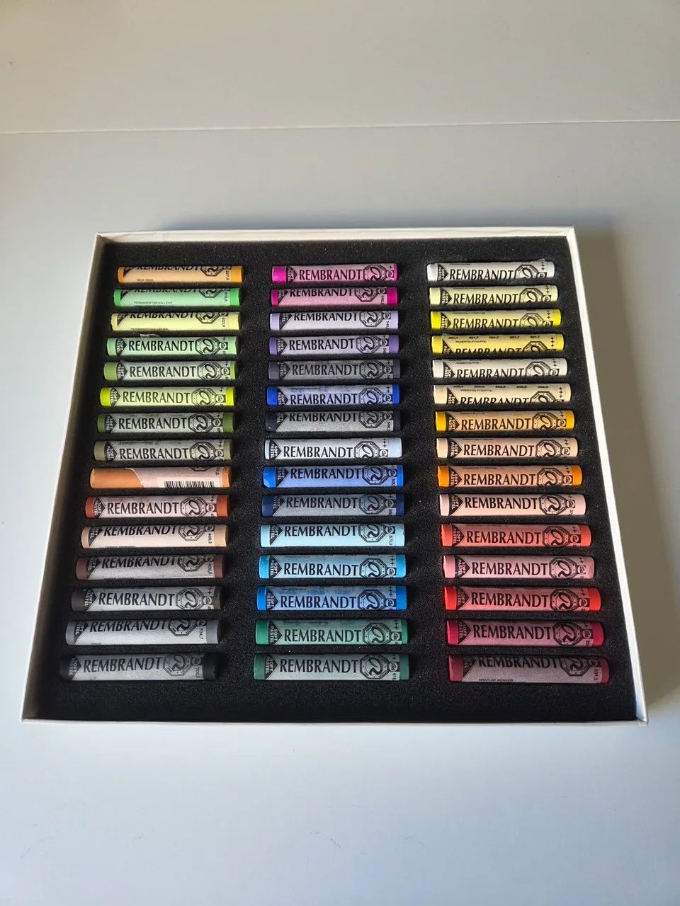 pastel seco rembrandt general selection 45 cores - Foto 2