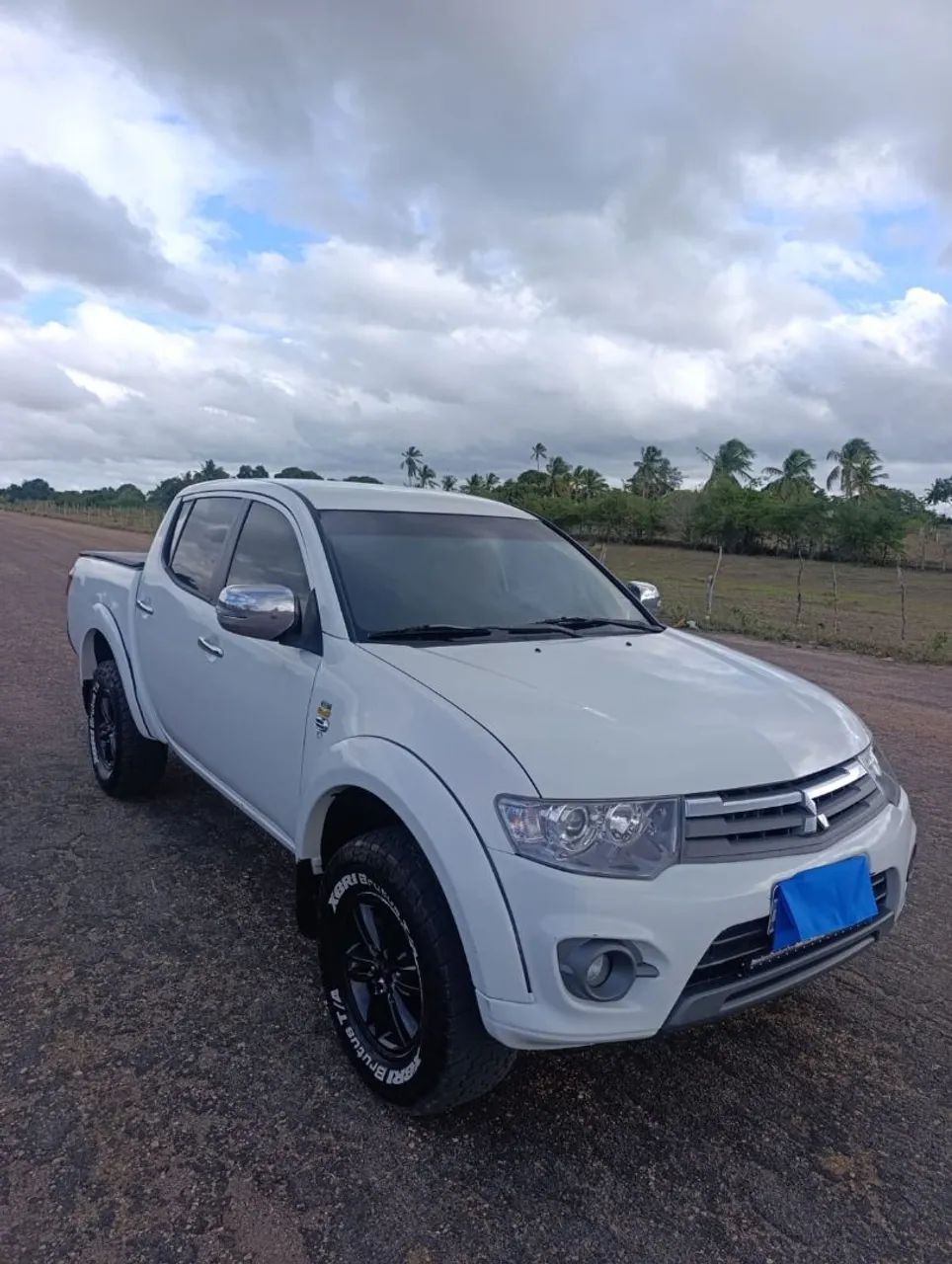 Mitsubishi L200 EVOLUTION 3.2 4X4 TB INT. DIESEL 2015