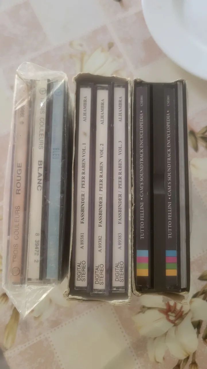 Três boxs de cds de trilhas de filmes  - Foto 3