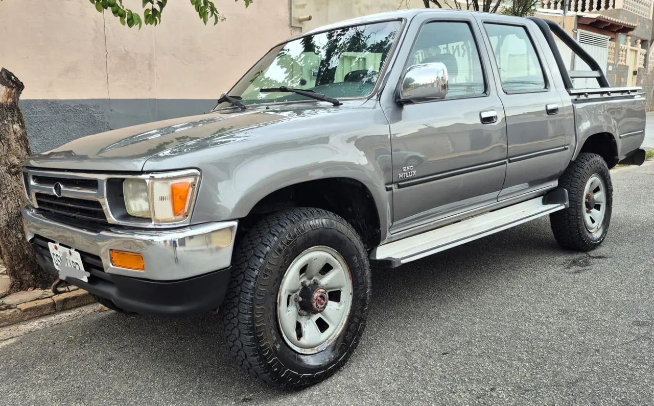 Toyota Hilux CD SR5 4X4 2.8 Diesel 1998