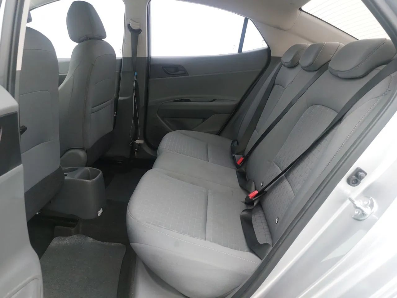 Hyundai HB20S Comfort Plus 1.0 TB Flex 12V Mec., foto 17 de 18