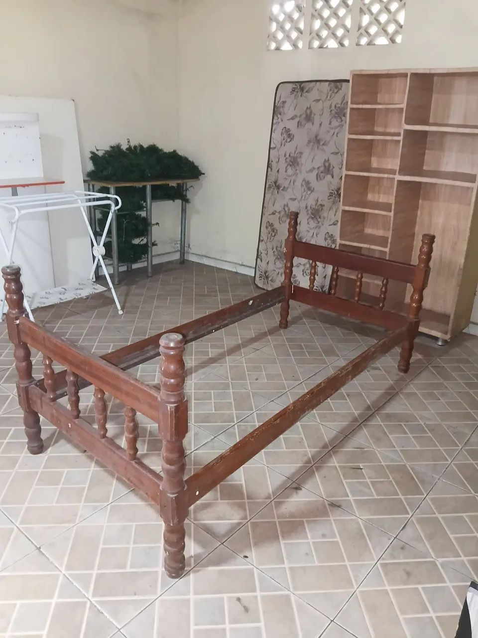 Estrutura de cama solteiro 