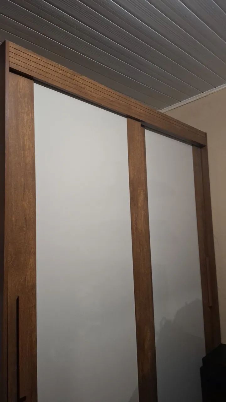 Guarda roupa novo sem espelho