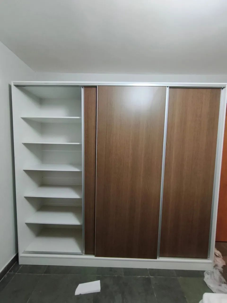 Guarda-roupa MDF já desmontado 
