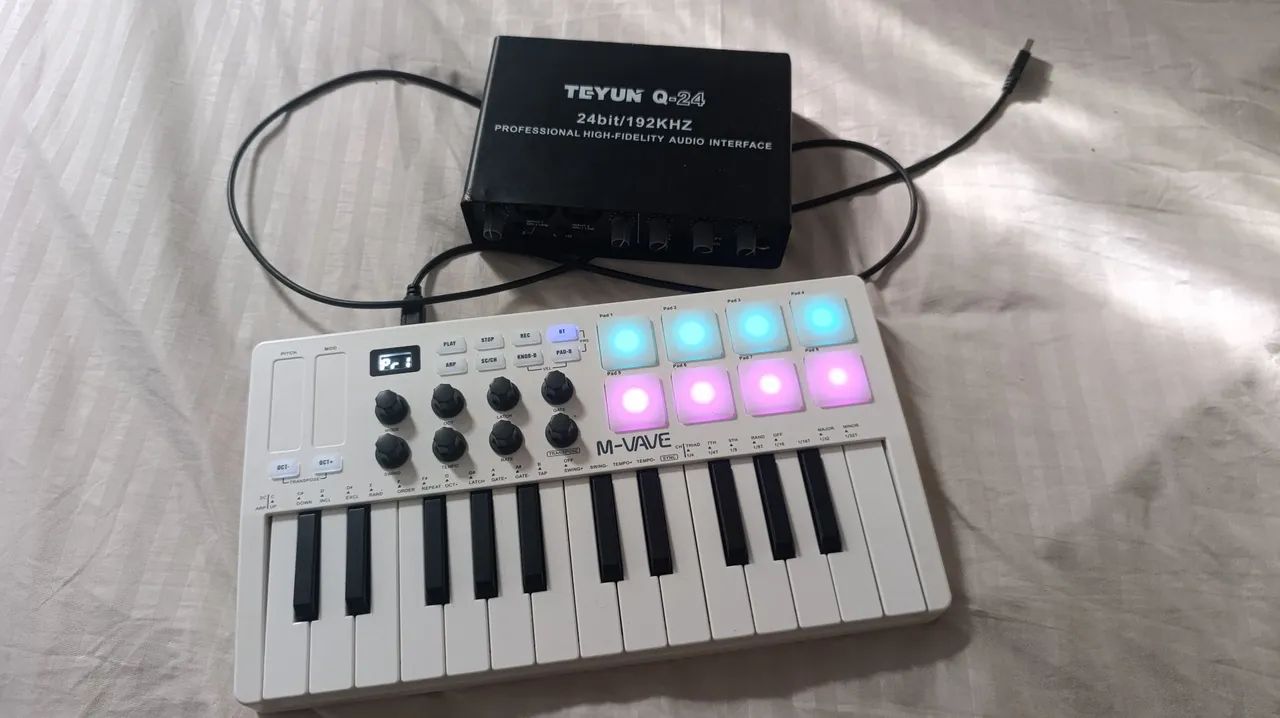 Controlador + Interface de áudio 