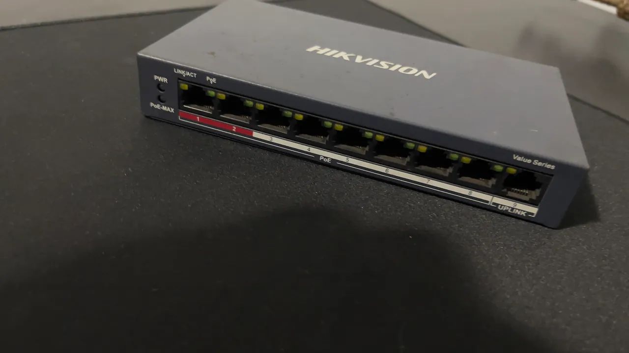 Switch POE hikvison 445600458636666881
