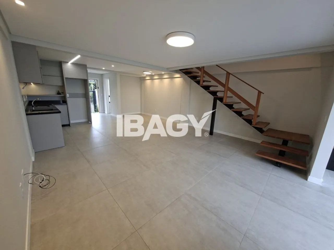 Excelente Casa em Condominio 2 dormitório(s) em Centro - São José - Foto 3