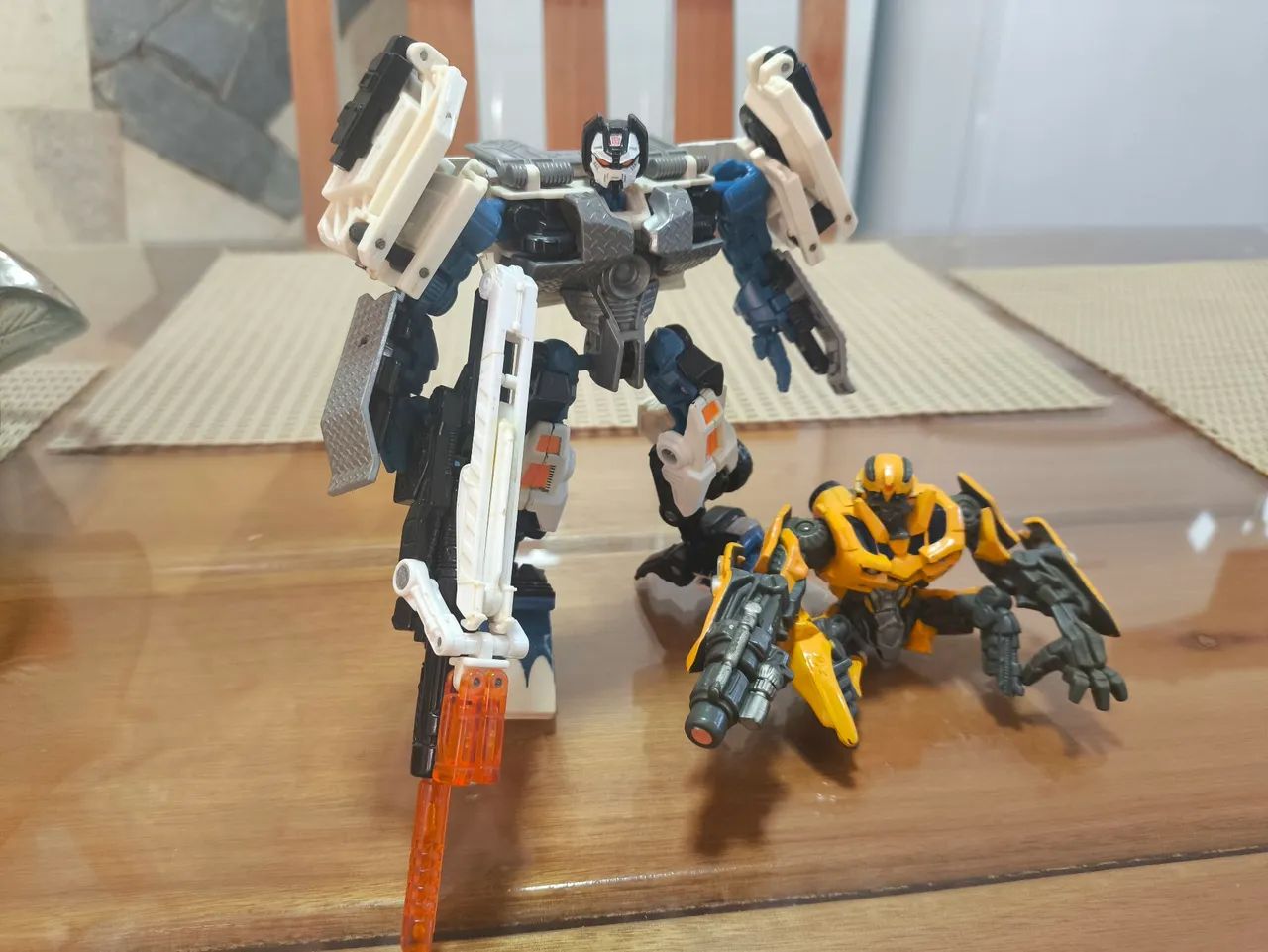 Transformers 2007 Final Stand Longarm e Bumblebee Deluxe Class