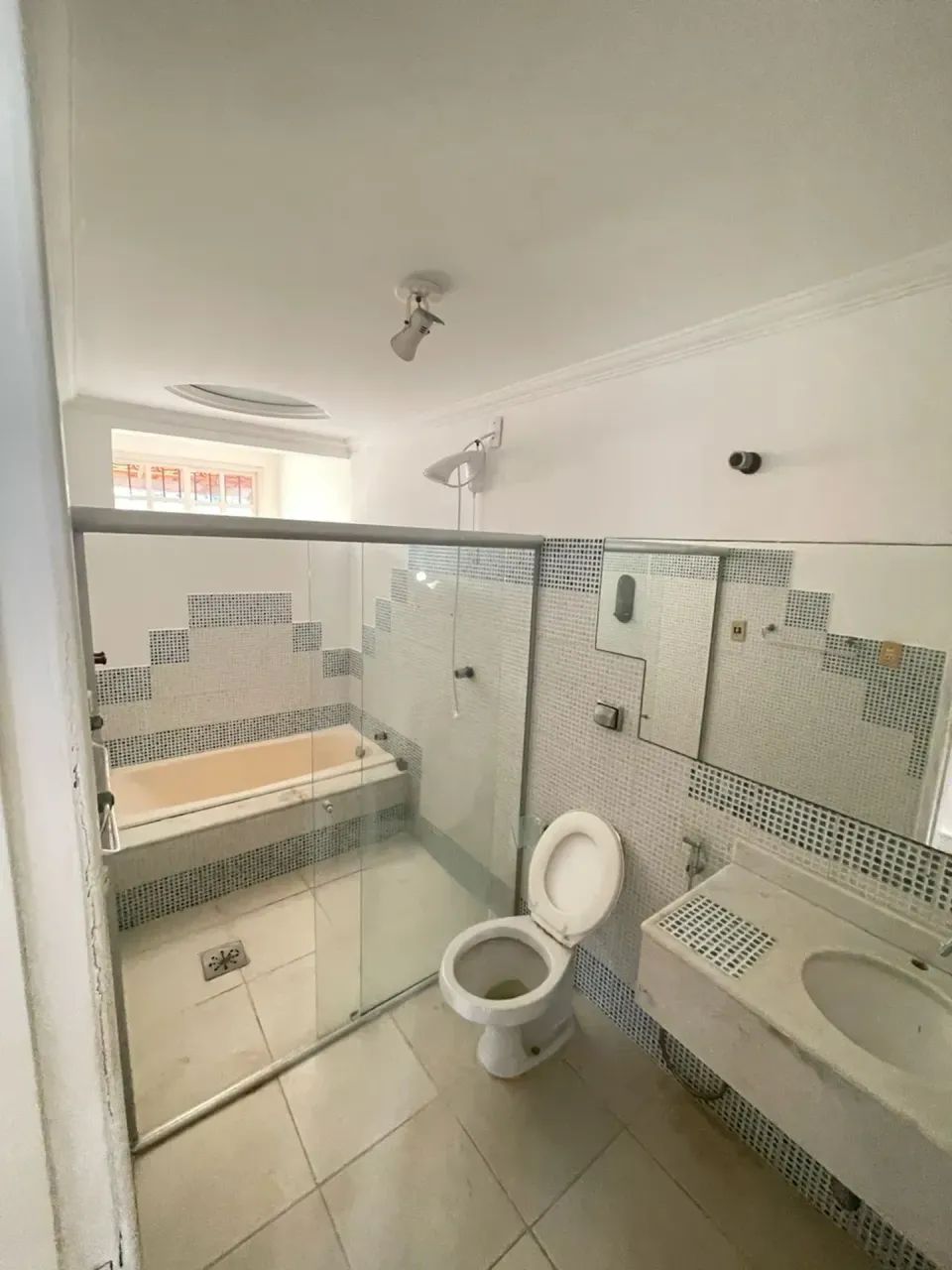CASA RESIDENCIAL OU COMERCIAL DE ANDAR SALGADO FILHO - Foto 4