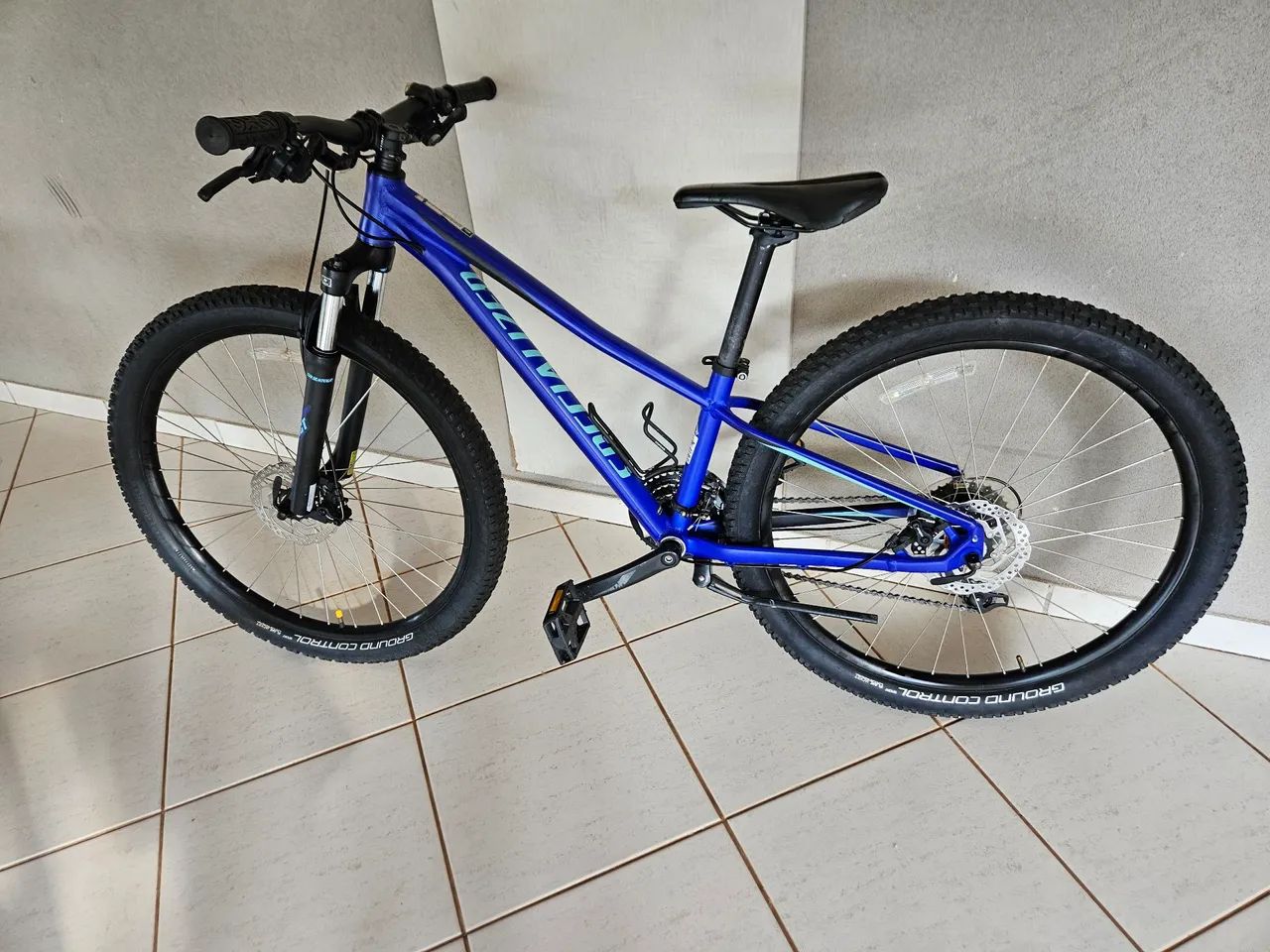 Bicicleta Specialized Jett 27.5 - Foto 2