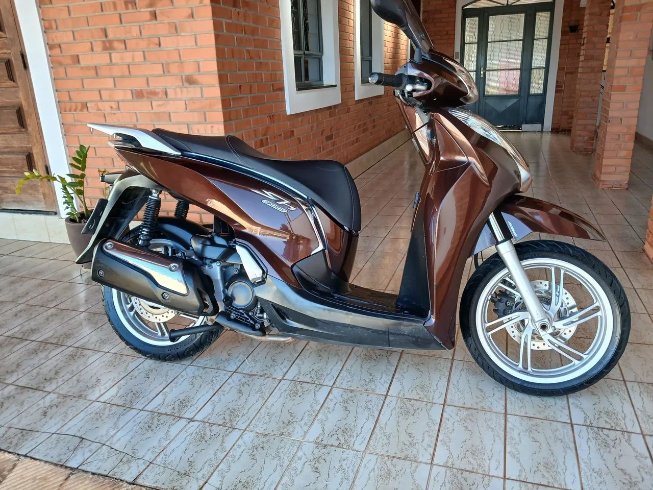 Honda sh300i 