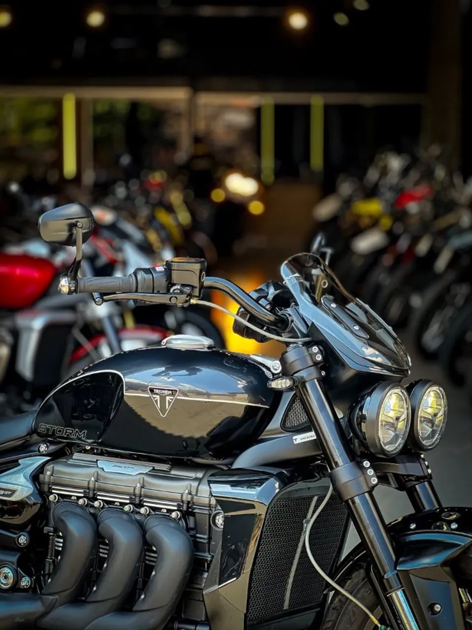 TRIUMPH ROCKET 3 GT STORM - Foto 5
