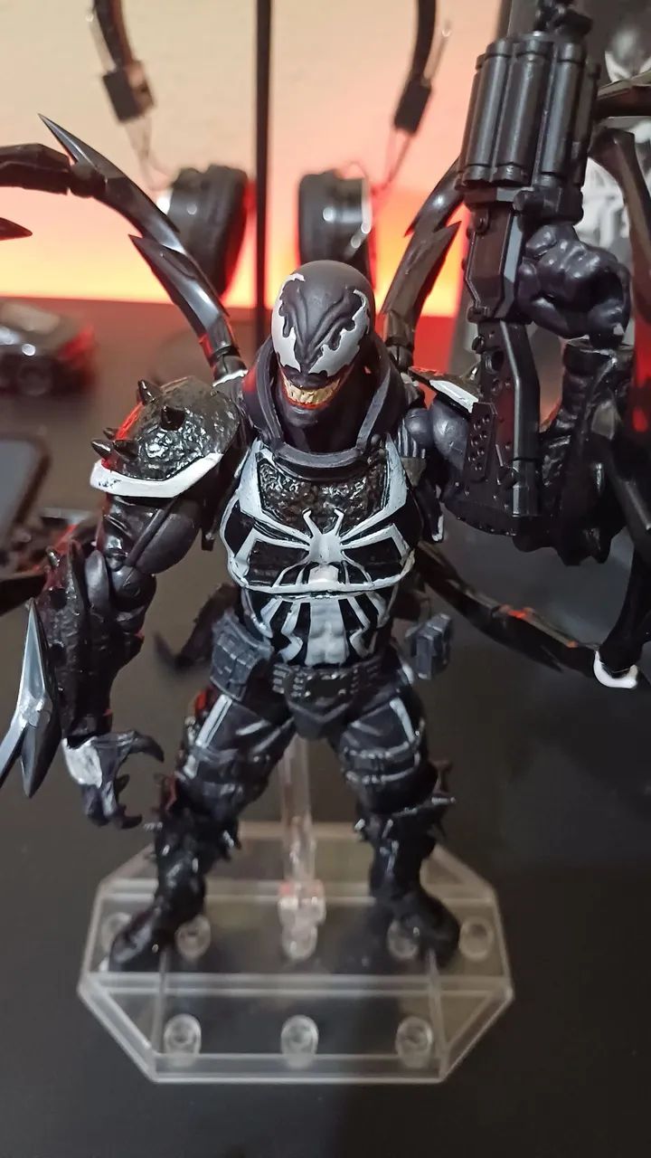 Action Figure AGENTE VENOM REVOLTECH BOOTLEG - Foto 4